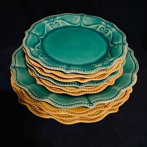 Pioneer Woman Set Of 10. Six 8” Salad Plates & Four 10”Dinner Plates. Teal/cream